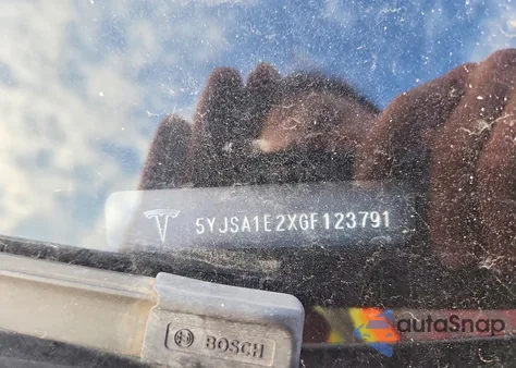 2016 Tesla Model S from USA, damaged, VIN 5YJSA1E2XGF123791